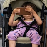Should we give toddlers phones?