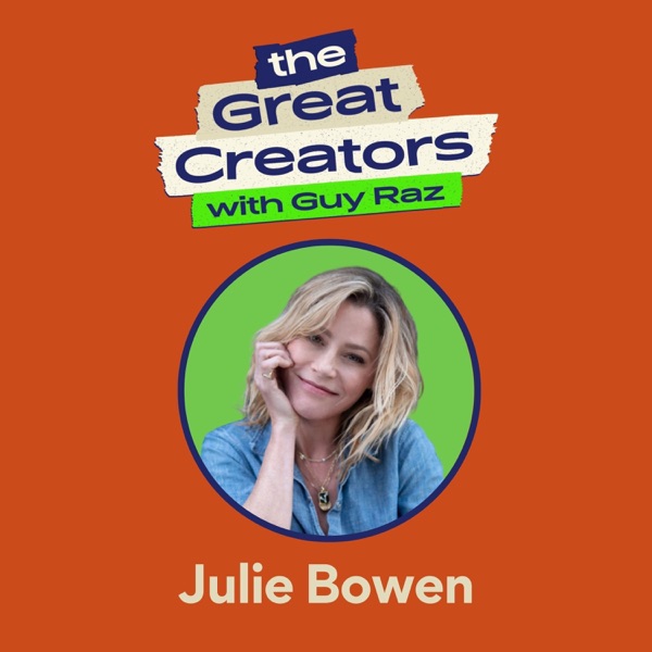 Julie Bowen: ‘Modern Family’ Success Came After I Gave Up on My Shakespeare Dreams photo