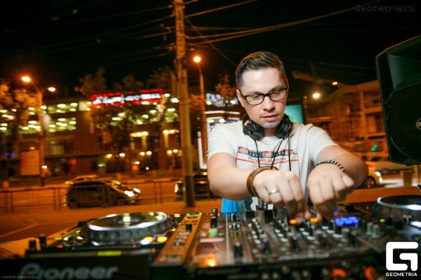 Dj Shum
