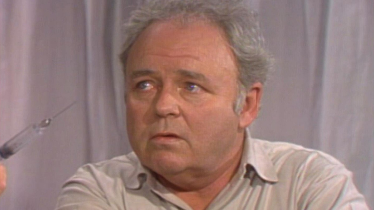 Chain Letter All in the Family (Season 6, Episode 6) Apple TV