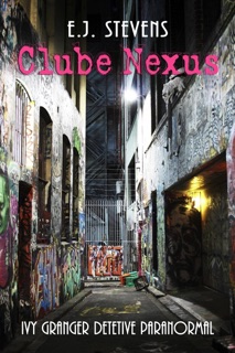 Clube Nexus by E.J. Stevens
