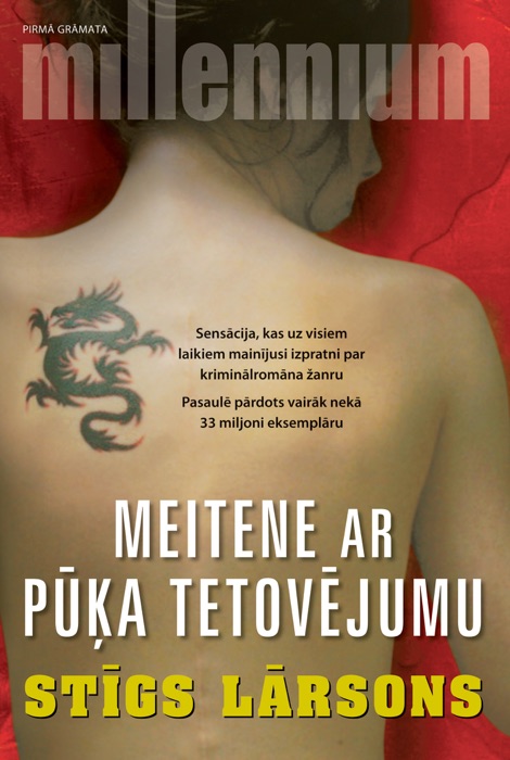 Meitene ar pūķa tetovējumu