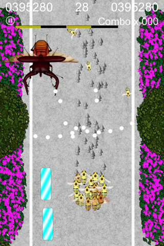 BeeCluster - FREE top-down scrolling shoot 'em up game screenshot 2