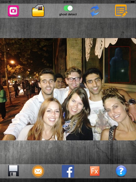 Ghost Camera HD - capture a horror pic - scare your friends