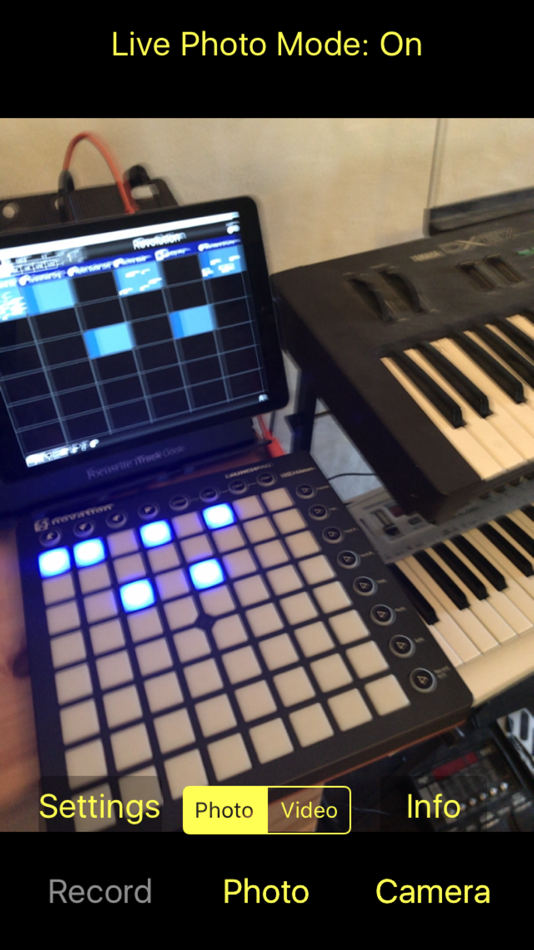 #2. MIDI Camera (iOS) 由: Secret Base Design