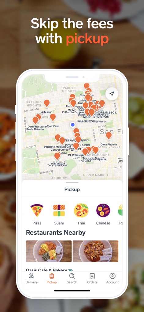Caviar - Order Food Delivery - この画面では、地図上に多数のレストランピンが表示され、ユーザーが近くの店舗を視覚的に特定できることと、「Pickup」タブを選択することで手数料を節約できるオプションが示されています。