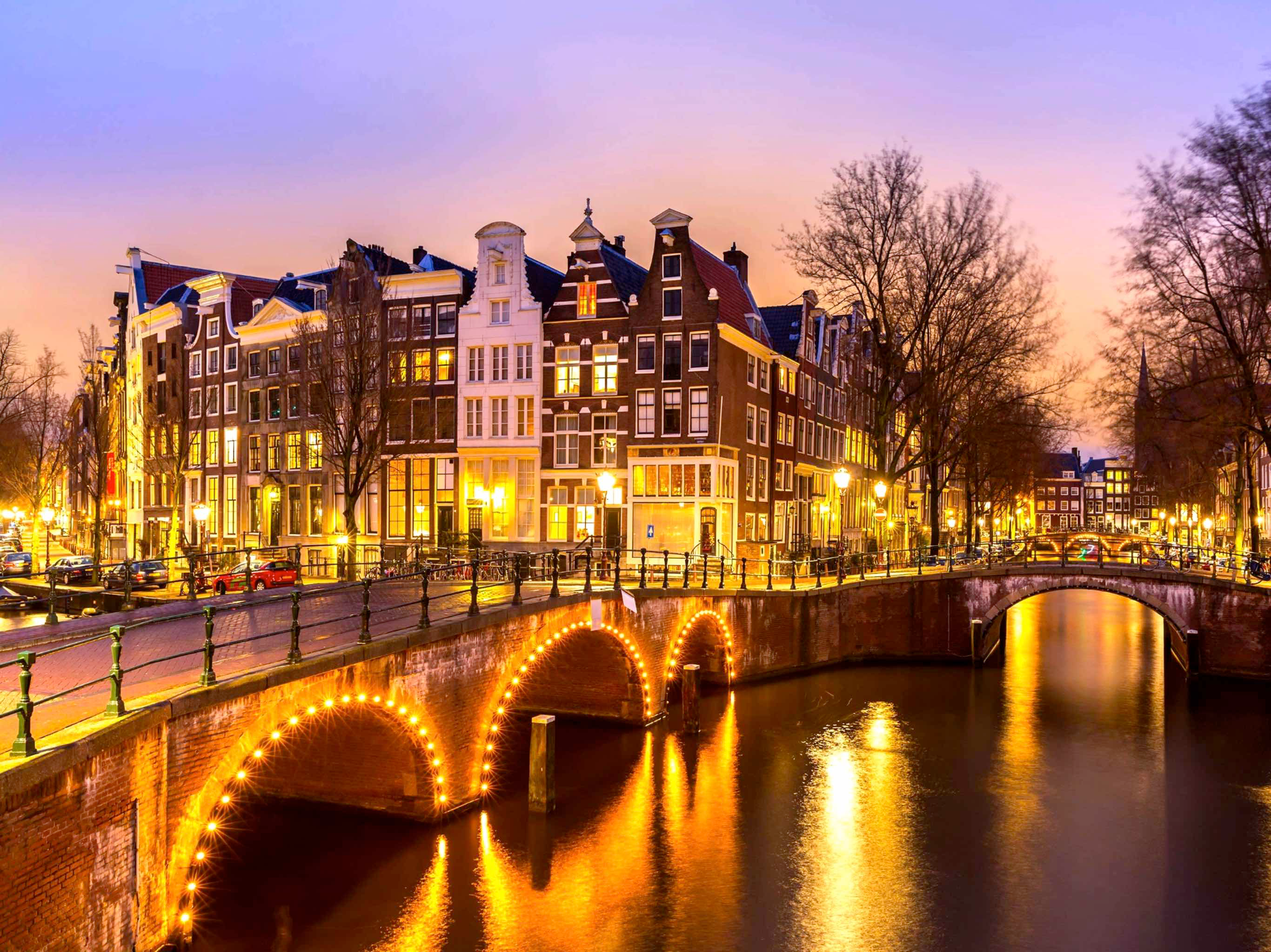 Amsterdam Travel Guide ..