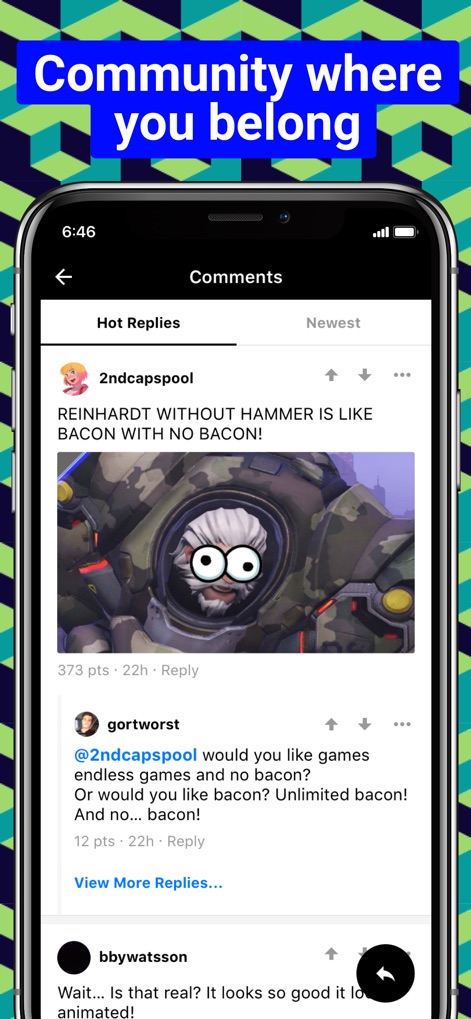 9GAG: Best LOL Pics & GIFs - La sección de comentarios destaca las conversaciones entre usuarios, como la respuesta "REINHARDT WITHOUT HAMMER IS LIKE BACON WITH NO BACON!", y permite ordenar las interacciones por "Hot Replies" o las más "Newest".