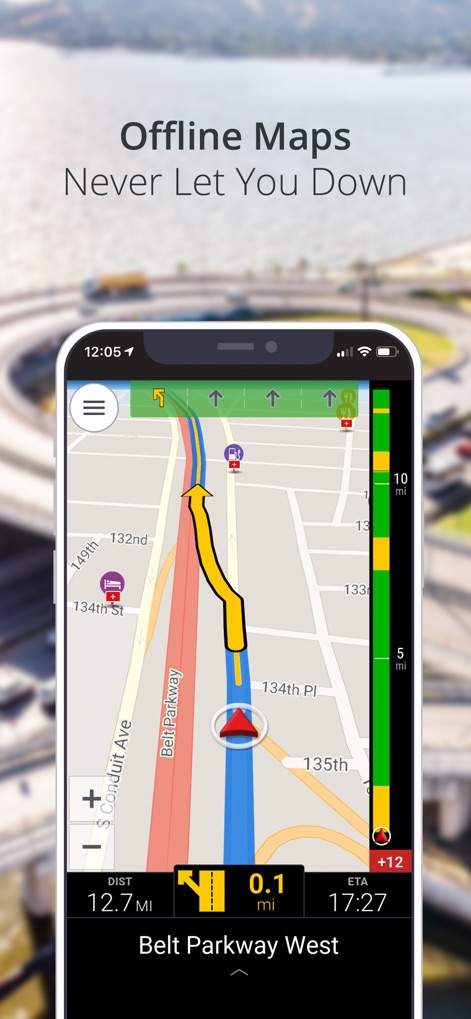 CoPilot GPS Navigation - La herramienta proporciona mapas sin conexión fiables para una navegación ininterrumpida, mostrando una ruta clara con guía de carril anticipada y alertas de distancia para los próximos giros.