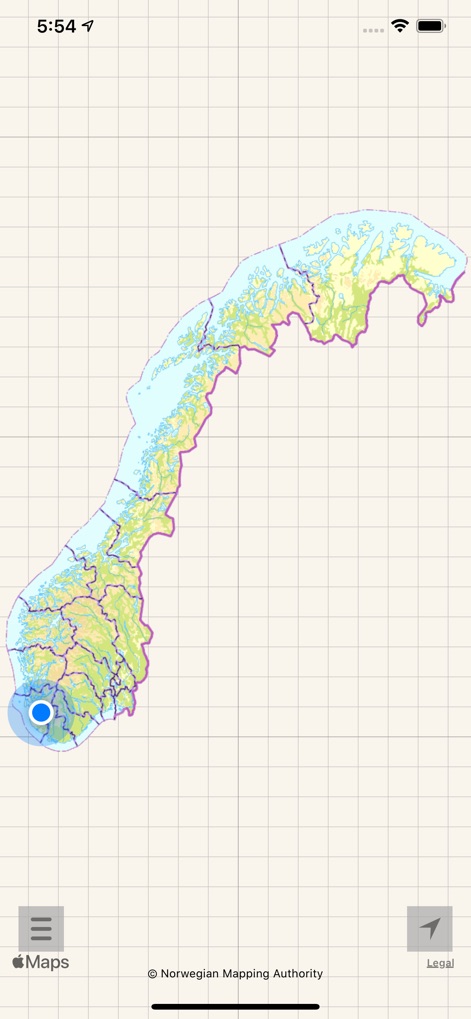 Here and there+ (offline maps) - L'app offre una visione d'insieme del territorio norvegese, con le divisioni amministrative interne delineate da sottili contorni viola e la posizione dell'utente indicata dal cerchio blu al sud-ovest.