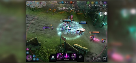 Vainglory - 이 스크린샷은 플레이어들이 정글 지역에서 치열하게 교전하는 모습을 담고 있으며, 상단 중앙에는 "다음 지점 점령"이라는 목표 지시가 선명하게 나타나 있습니다.