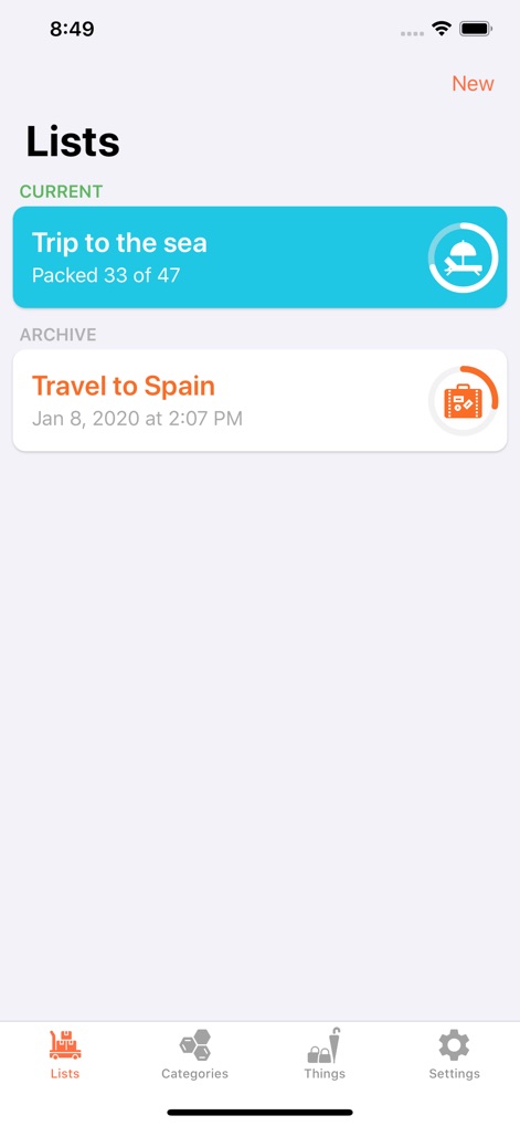 ToPack: Trip Packing Checklist - 本アプリは、ユーザーが作成した旅行リストを「現在の旅行」と「過去の旅行」に分けて一覧表示し、各リストのパッキング進捗状況と旅行先を直感的に把握できます。