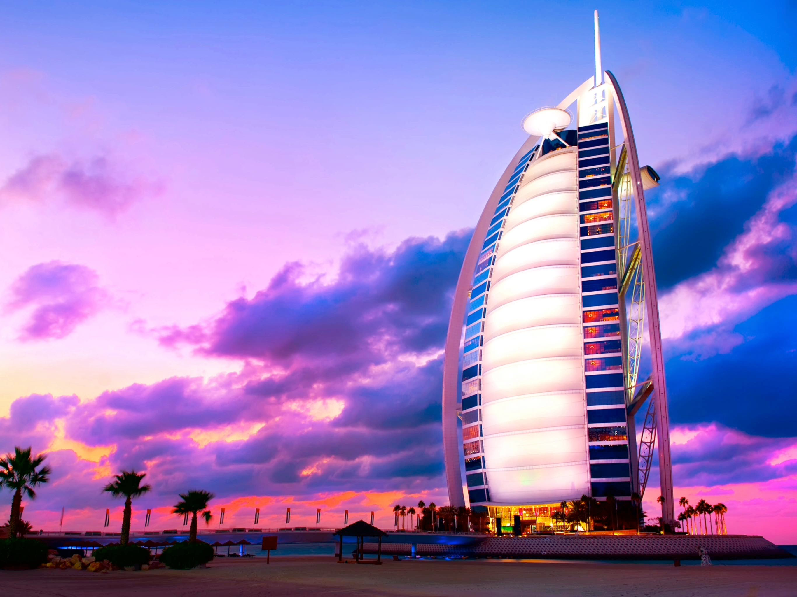 Dubai Travel Guide ..