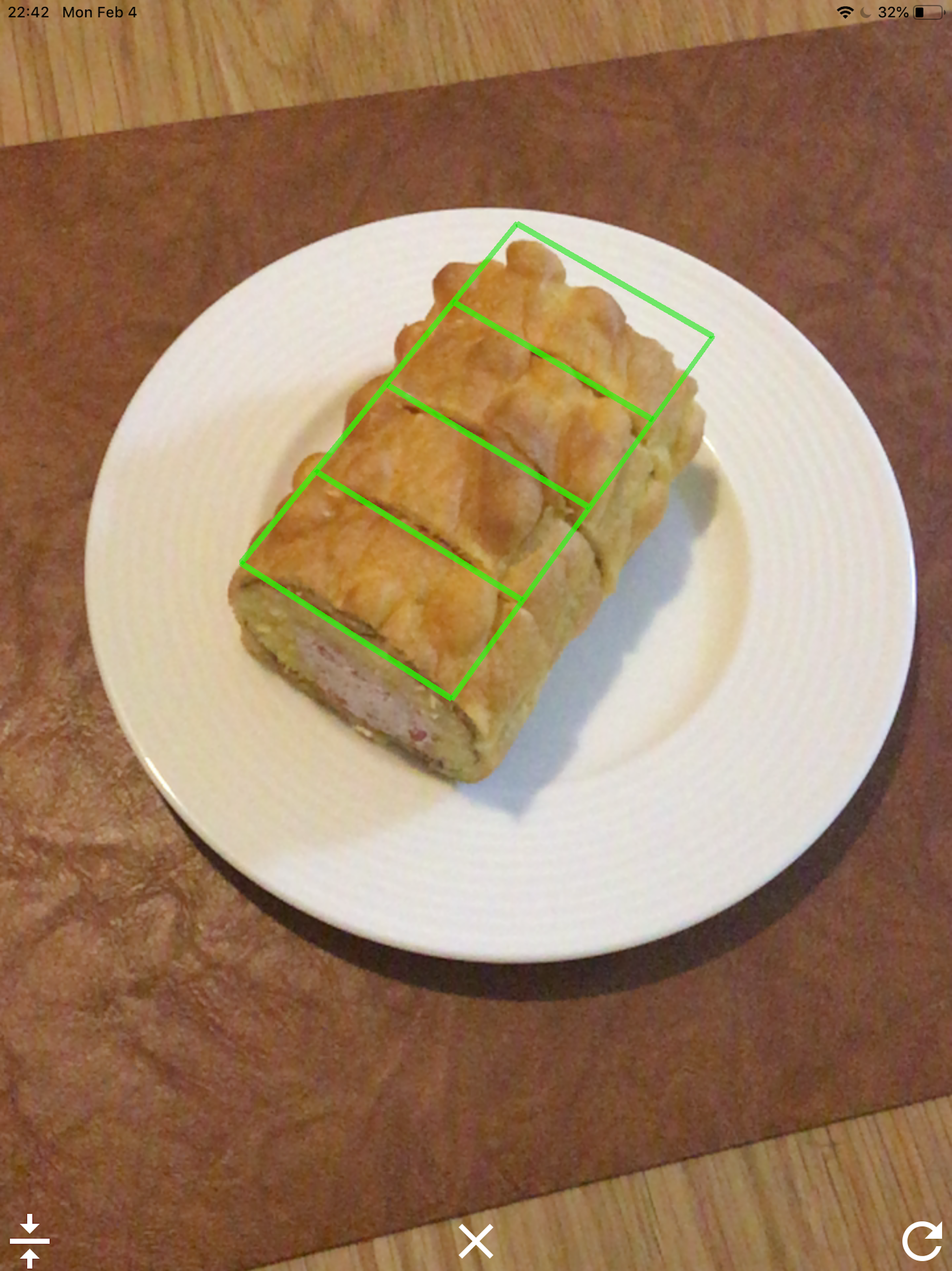 AR Cake Divider