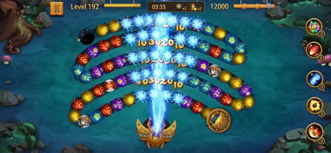 Jungle Blast - Bubble Shooter - Les utilisateurs peuvent admirer l'effet visuel spectaculaire de l'éclair, une des nombreuses compétences, agissant sur les multiples chemins de billes simultanés pour des réactions en chaîne.