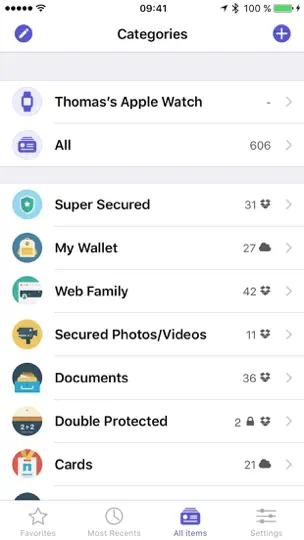 Captura de pantalla de OneSafe+ Password Manager en iPhone 3