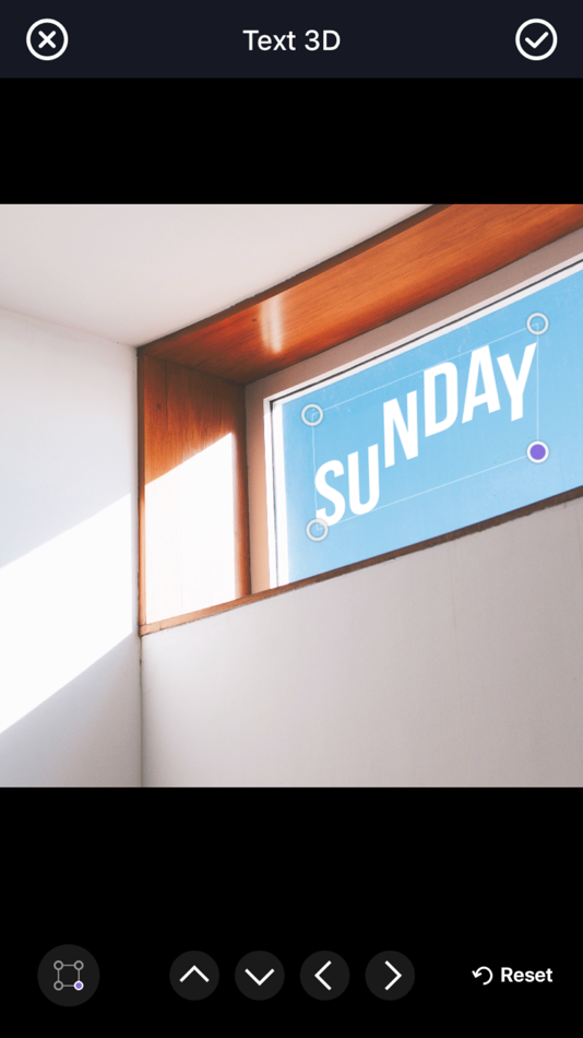 #4. MOTT - Moving Text on Photos (iOS) 作者: Choongwhan Shin