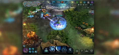 Vainglory - 이 이미지는 중앙 센트리를 성공적으로 처치한 후 "+125 NTS" 보상을 획득하는 순간을 보여주며, 영웅이 발동한 밝고 푸른 스킬 애니메이션이 눈길을 끕니다.