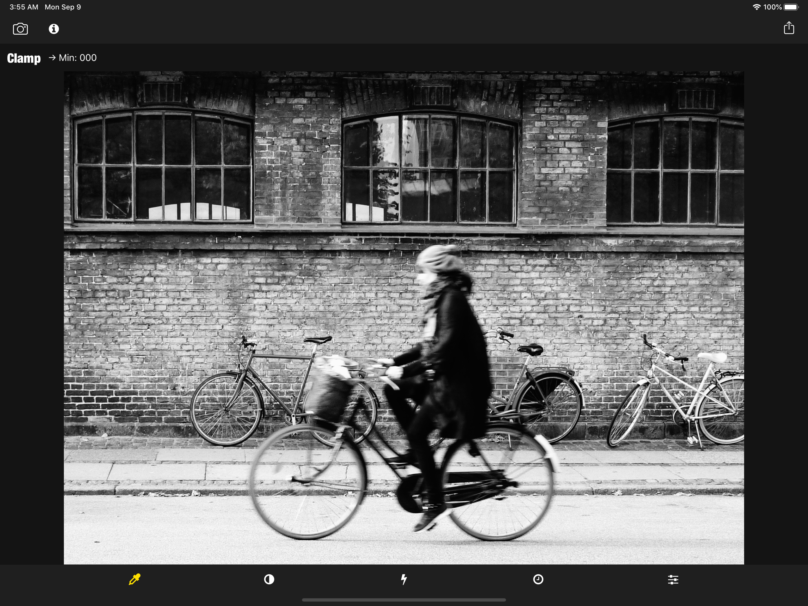 Monochromia - B&W Photos