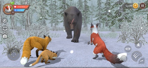WildCraft: Wild Sim Online - Esta escena muestra zorros protegiendo a su familia de un oso, ambientada en un paisaje invernal con nieve abundante y pinos cubiertos de escarcha.