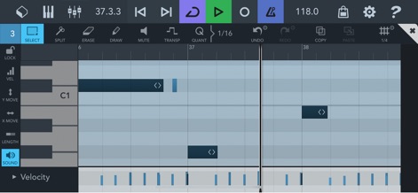 Cubasis LE 3 - L'editor MIDI offre un controllo granulare sulle performance con una visualizzazione a griglia delle note, arricchito da un intuitivo editor della Velocity nella parte inferiore che permette di regolare l'espressività di ogni evento MIDI.