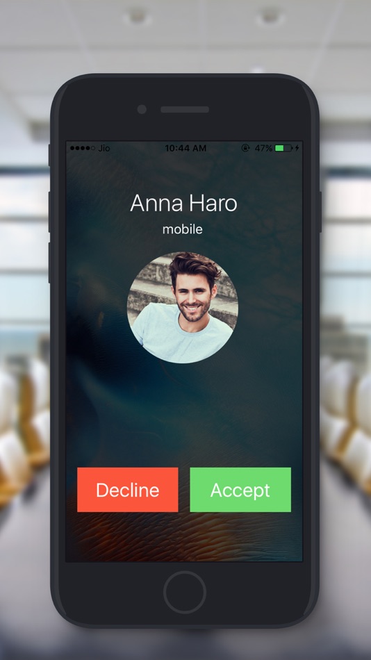 #5. Fake Call - prank calling app (iOS) 由: Aditya Neelkanth