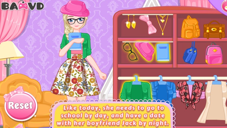 Elsa College Fashion Expert