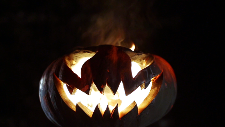 Screenshot #1 pour Halloween Fireplace Wallpaper
