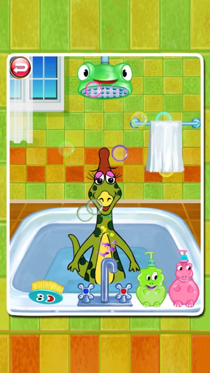 Dino Bath & Dress Up- Potty training game for kids screenshot-3