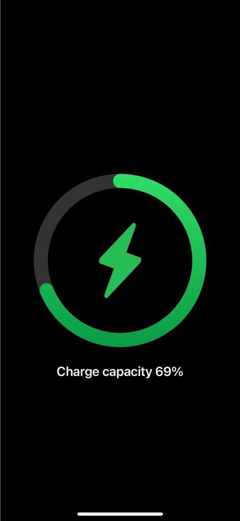 charging play - Experience the prominent circular progress bar and clear percentage display that visually communicates the current charge capacity.