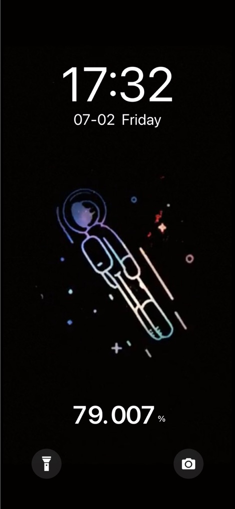 charging play - Observe how personalized animated graphics, like the astronaut, combine with precise decimal percentage readings for a unique charging experience.