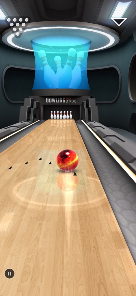 Bowling 3D Extreme - Experience the realistic alley environment featuring glowing bowling ball effects and the authentic pin setup for every frame.