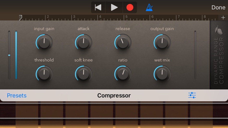 #4. Mix Bus Compressor (iOS) 由: Blue Mangoo Consulting Company Limited
