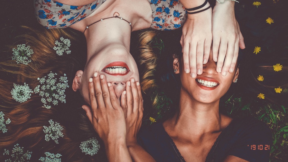 #1. Simple - Disposable Camera (iOS) Ved: LI HUNG WANG