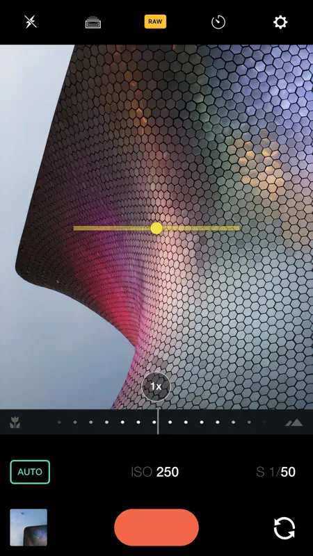 Manual – RAW Camera screenshot 3 of 7