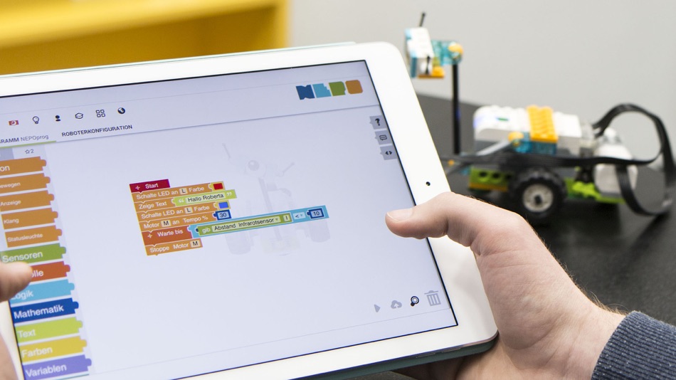 #1. Open Roberta Mobile (iOS) 由: Fraunhofer