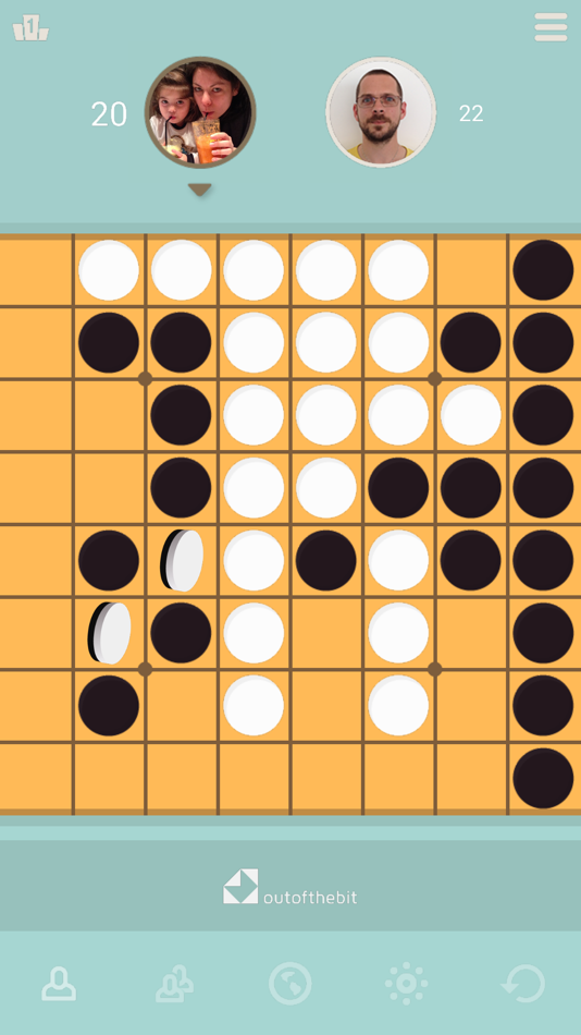 #8. Reversi - Classic Game (iOS) От: OutOfTheBit Ltd