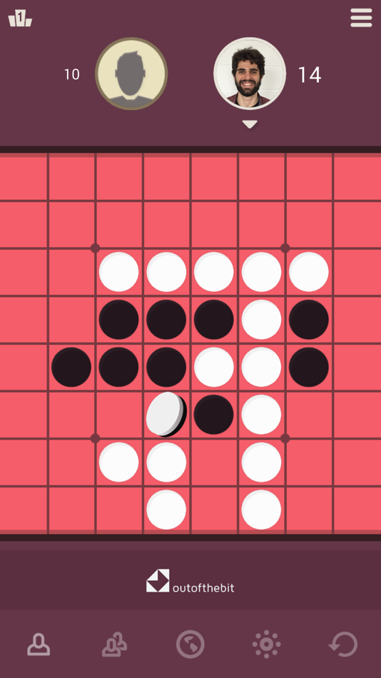 #7. Reversi - Classic Game (iOS) От: OutOfTheBit Ltd
