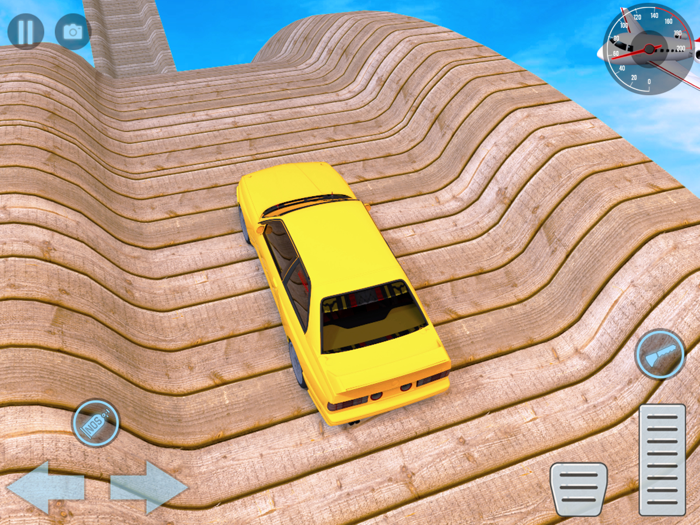 Extreme Car Ramp Stunts Race