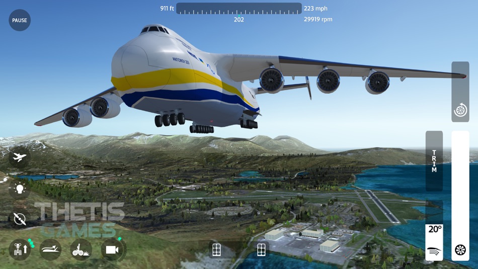#5. FlyWings 2018 Flight Simulator (iOS) 由: Thetis Consulting