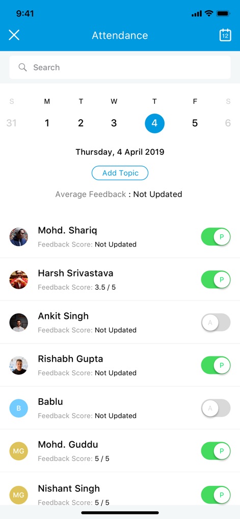 Classplus - L'application simplifie la gestion des présences avec une interface claire, permettant d'enregistrer la présence des étudiants et de consulter leur score de feedback directement depuis cette vue détaillée.