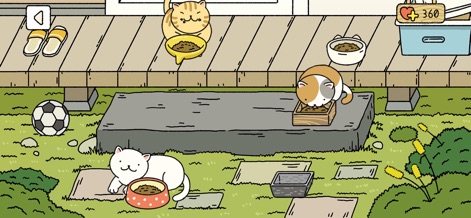 Adorable Home - 庭でくつろぐ複数の猫たちに食事を与え、愛情を育むことができます。猫用の餌入れと、異なる毛並みの猫たちが特徴です。
