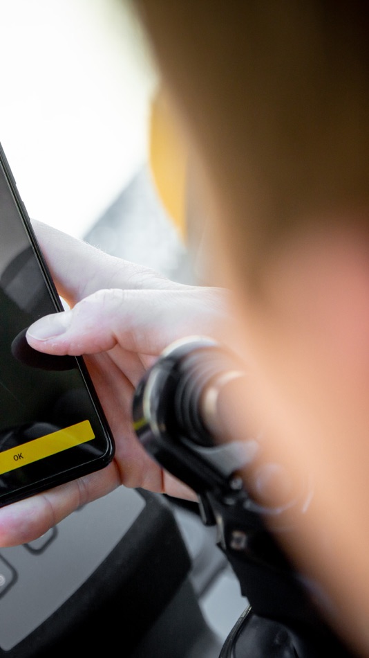 #2. MyAssistant for Earthmoving (iOS) Podle: Liebherr