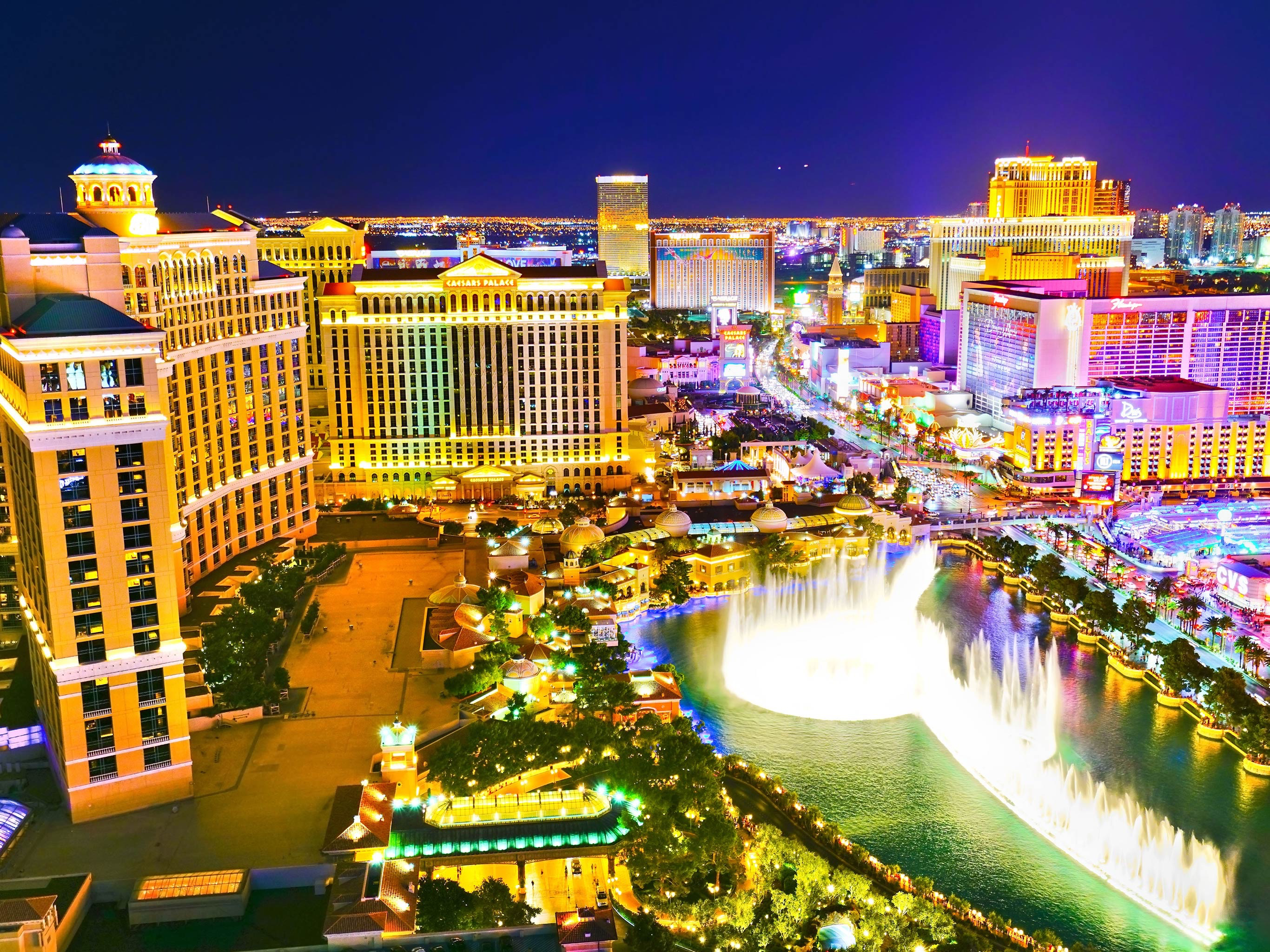 Las Vegas Travel Guide .