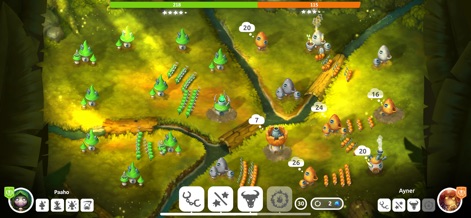 Mushroom Wars 2: RTS Strategy - 戦場が拡大し、より多くの緑とオレンジのユニットが配置され、各タワーや部隊の現在の戦力を示す数字がマップ上に表示されています。