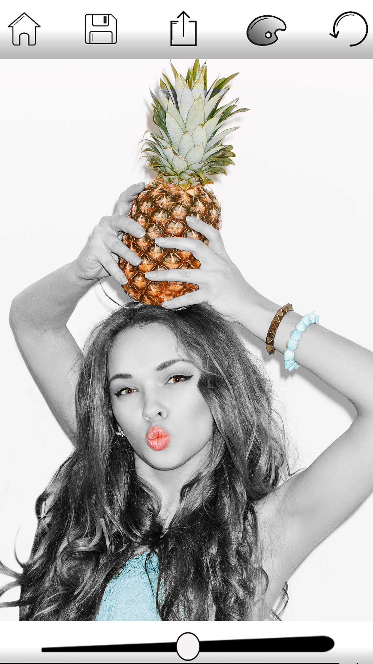 Color effects photo editing – black and white screenshot 5