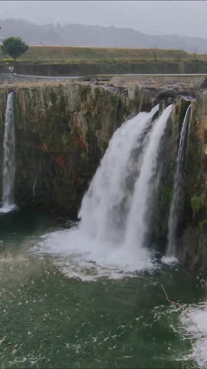 Waterfall Live Wallpaper Lite