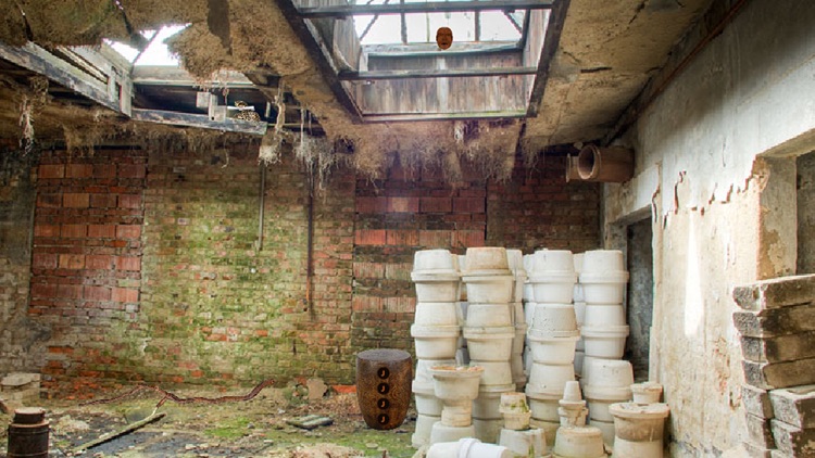 Escape Games Abandoned Ruined House