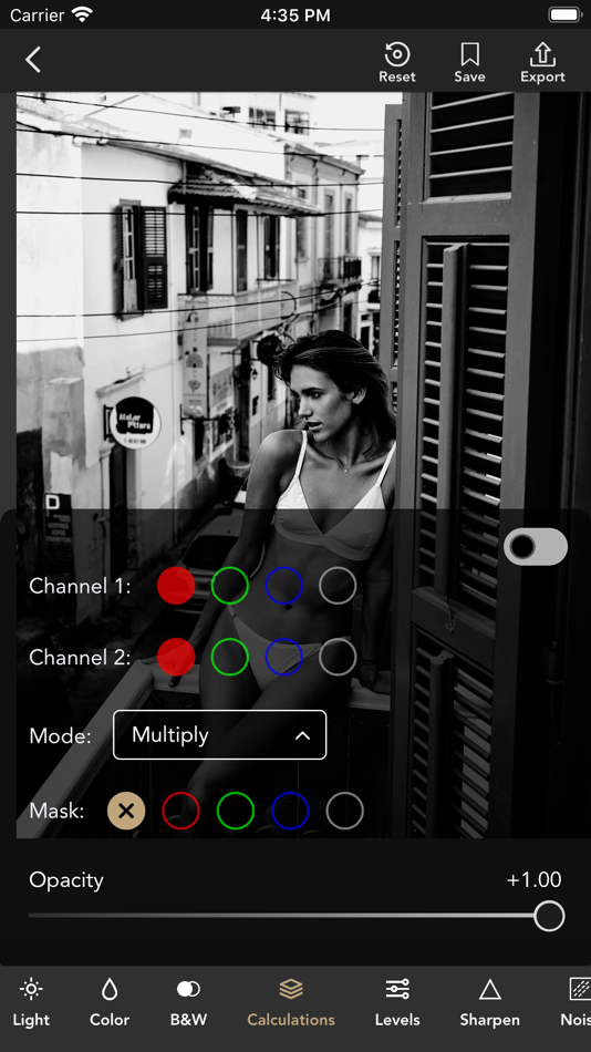 #5. Monotone - BnW Film Emulation (iOS) Ved: talonsodev