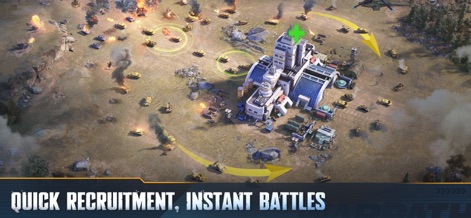 Warpath: Ace Shooter - Die Ansicht zeigt eine strategische Militärbasis umgeben von beweglichen Panzern, welche die dynamische Ressourcenerfassung und Basisausbau-Optionen des Spiels unterstreichen.